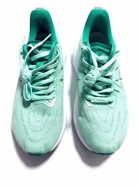 ASICS Women’s Mint Green Running Sneakers size 8